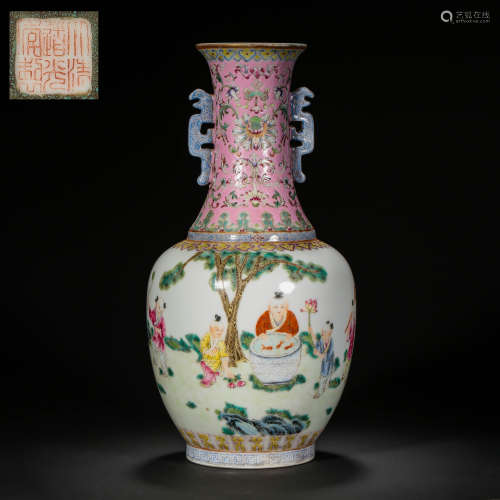 CHINESE FAMILLE ROSE VASE WITH EARS FROM DAOGUANG PERIOD, QI...