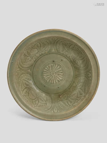 A CELADON GLAZED STONEWARE BOWL