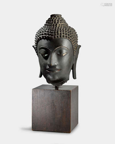 A COPPER ALLOY HEAD OF BUDDHA