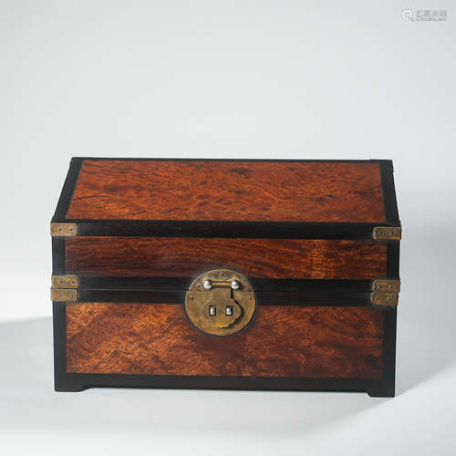 CHINESE ROSEWOOD SQUARE BOX, QING DYNASTY