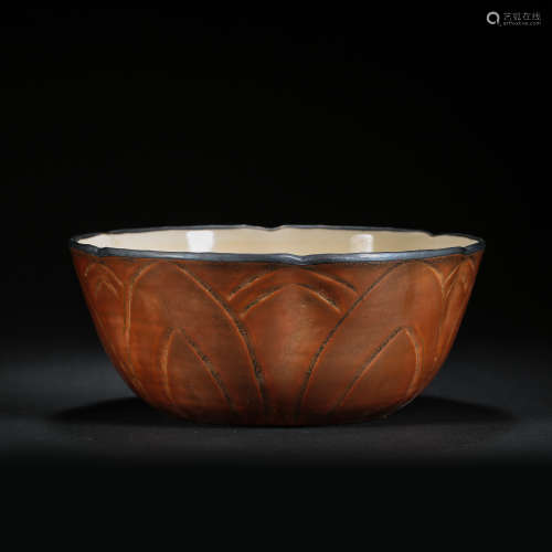 DING WARE FLOWER MOUTH BOWL, SONG DYNASTY, CHINA