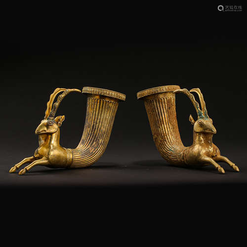 A PAIR OF CHINESE GILT BRONZE GOBLET, TANG DYNASTY