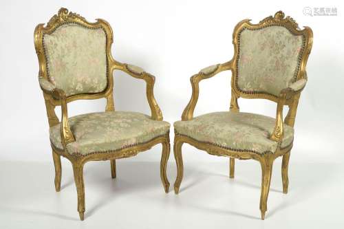 Paire de fauteuils de style Louis XV dit de "Venise&quo...