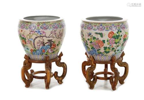 Pair Chinese Porcelain Fish Bowls on Stand (4pcs)