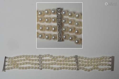 Bracelet 4 rangs de perles (Diam.: +/-5mm) et barrettes en o...