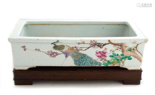 Chinese Enameled-Porcelain Oblong Dish on Stand