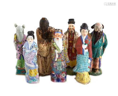 Chinese Porcelain and Ceramic Figures (7pcs)