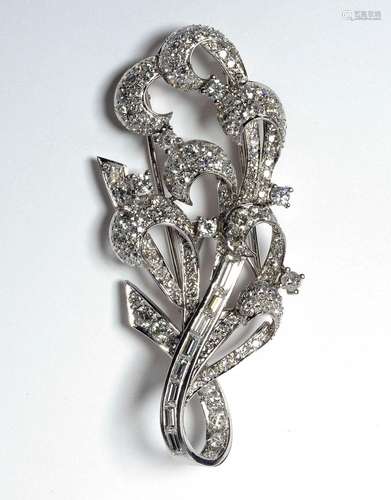 Broche en or blanc 18 carats sertie de diamants taille brill...