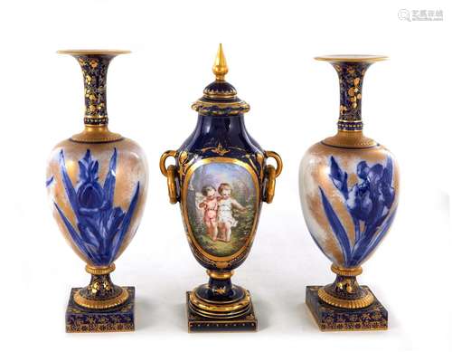 Coalport and Royal Doulton Porcelain Vases (3pcs)