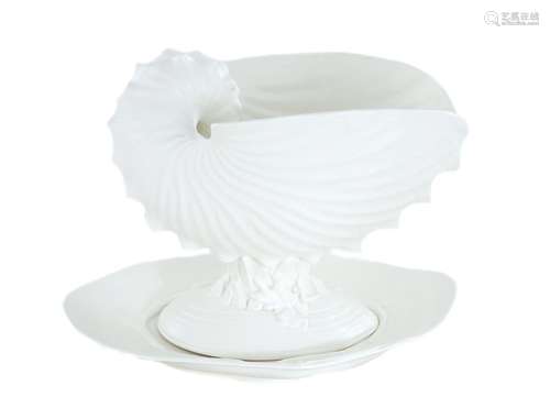 Wedgwood Nautilus-Form Centerpiece on Stand (2pcs)