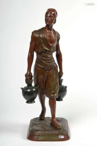 "Le porteur d'eau tunisien" en bronze à patin...