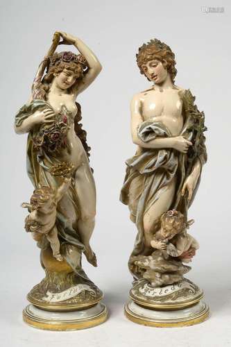 "Friede" et "Fortuna" en porcelaine poly...