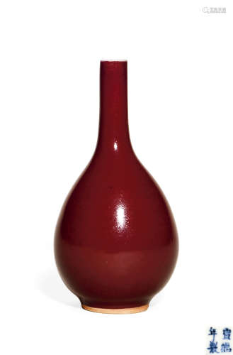 清乾隆 红釉胆瓶