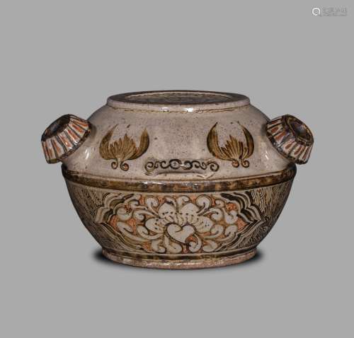 Ming Dynasty, Cizhou Kiln Three-hole Oil Lamp