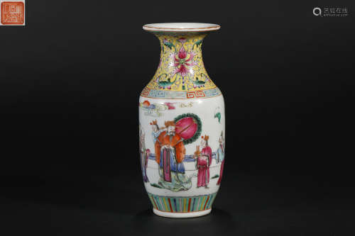 Qing dynasty,  Famille rose character appreciation bottle