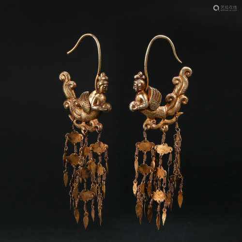 Yuan Dynasty,  Inlaid with gold Flying earrings