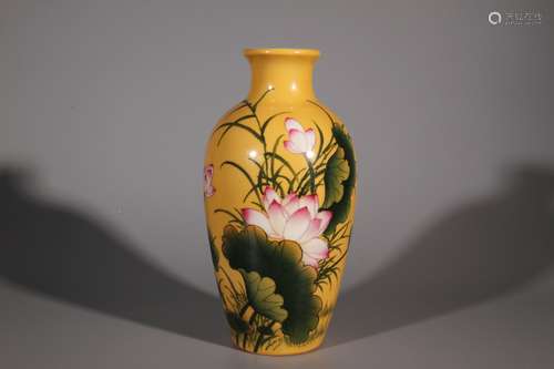 Famille Rose Vase