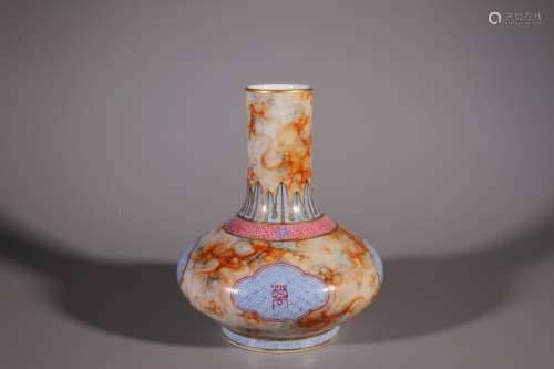 Water-chestnut-shaped Vase