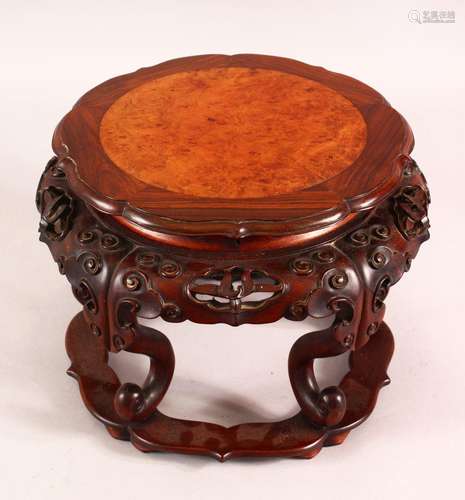 A FINE 19TH CENTURY CHINESE HARDWOOD CARVED STAND - with a b...