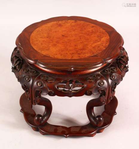 A FINE 19TH CENTURY CHINESE HARDWOOD CARVED STAND - with a b...
