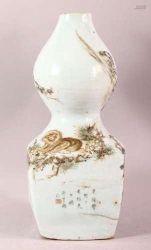 A 19TH CENTURY CHINESE PORCELAIN DOUBLE GOURD VASE, painted ...