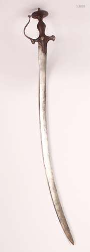 A 19TH CENTURY INDO PERSIAN SWORD / TULWAR, 87cm long overal...