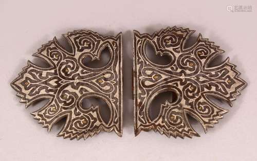 A 19TH CENTURY GOLD & SILVER INLAID NIELLO BELT BUCKLE -...