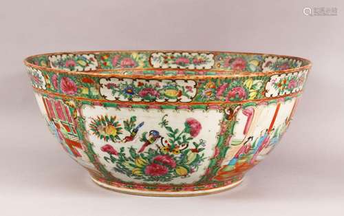 A LARGE 19TH CENTURY CHINESE CANTON FAMILLE ROSE PORCELAIN B...