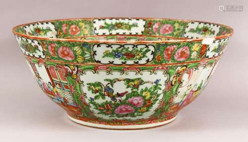 A LARGE 19TH CENTURY CHINESE CANTON FAMILLE ROSE PORCELAIN B...