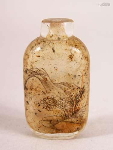 A CHINESE REVERSE PAINTED GLASS SNUFF BOTTLE - 6cm