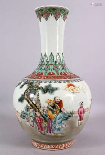 A CHINESE REPUBLIC FAMILLE ROSE PORCELAIN VASE, decorated wi...
