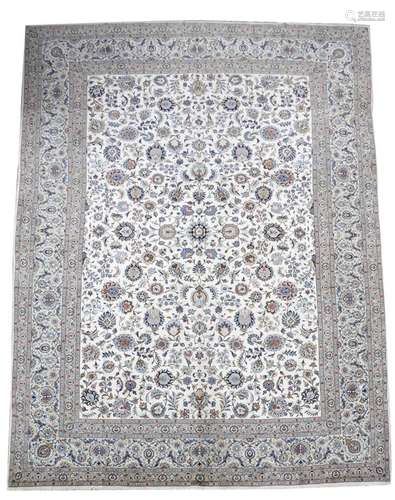 TAPIS ISFAHAN PERSIE CENTRALE, 20e SIÈCLE avec un motif de p...