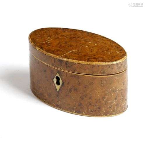 PETIT CADEAU A THE GEORGE III OVAL BURR YEW C.1800 avec des ...