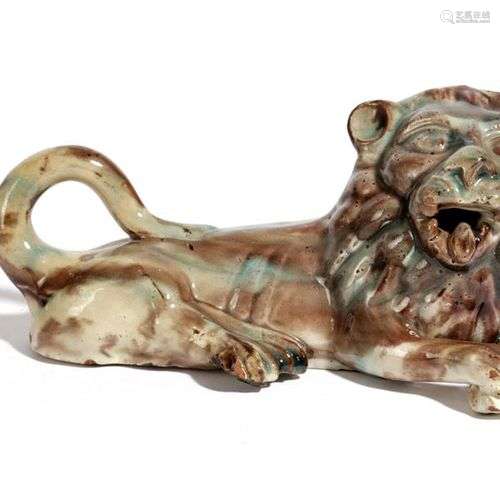 POTERIE DE STAFFORDSHIRE MODÈLE DE LION RECUMBANT FIN DU 18e...