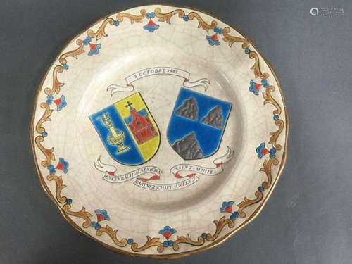 LONGWY, Assiette commémorant le jumelage de la ville de Sain...