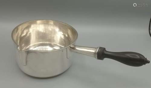 PARIS 1819-38 . Mo TONNELIER Grande casserole en argent doté...