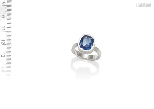 GRIMA: SAPPHIRE SINGLE-STONE RING