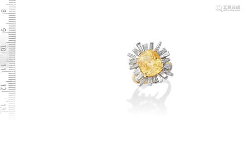 YELLOW SAPPHIRE AND DIAMOND RING, CIRCA 1970