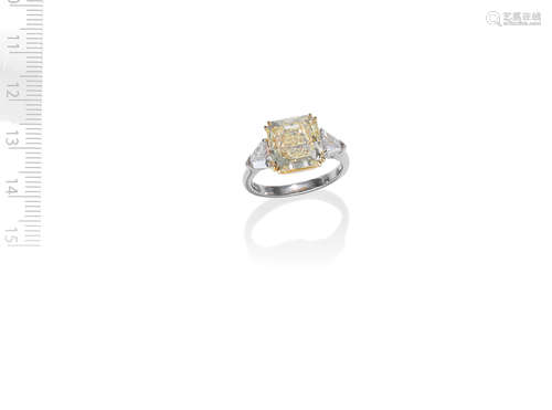 FANCY-COLOURED DIAMOND SINGLE-STONE RING