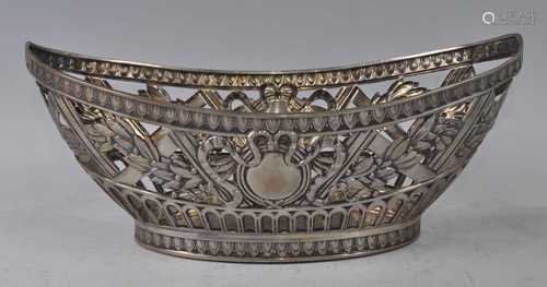 A German Jugendstil 800 standard silver table centrepiece, o...