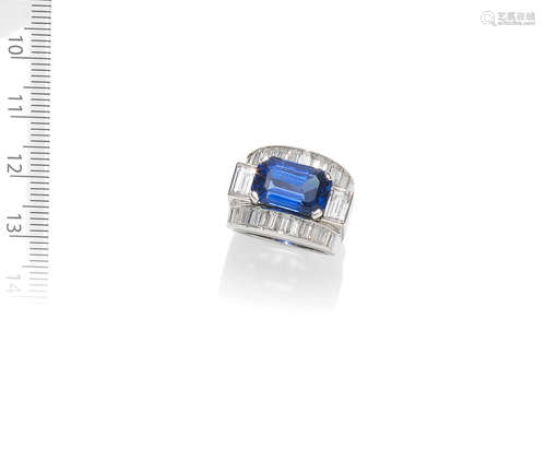 ART DECO SAPPHIRE AND DIAMOND DRESS RING, CIRCA 1935