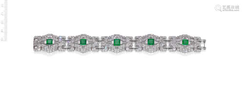 ART DECO EMERALD AND DIAMOND BRACELET,