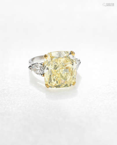 GRAFF: FANCY COLOURED DIAMOND AND DIAMOND RING