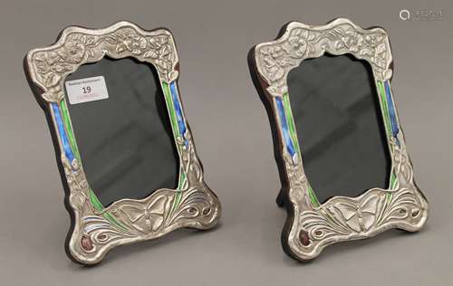 A pair of Art Nouveau style silver photograph frames. 16 x 2...