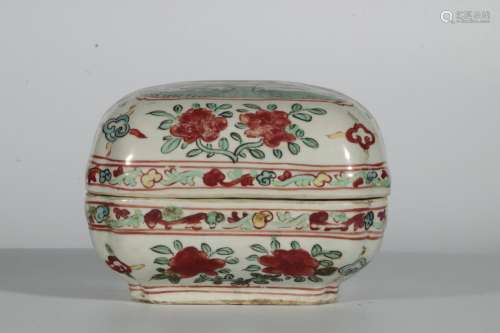 chinese wucai porcelain box with lid