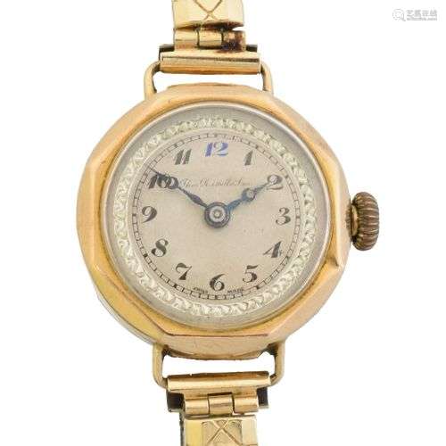 A 9ct gold cased Thos. Russell & Son wristwatch,