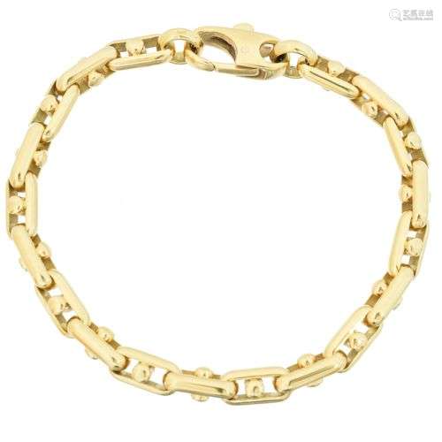 An 18ct gold fancy link bracelet,
