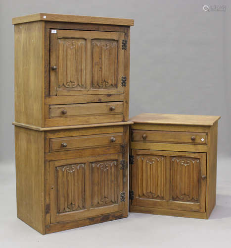 A 20th century oak side cabinet with linenfold decoration, h...