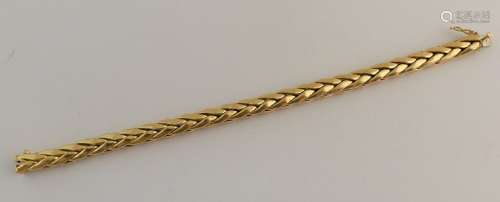 Bracelet en or jaune. L. 18.5 cm. Poids. 25.4g.