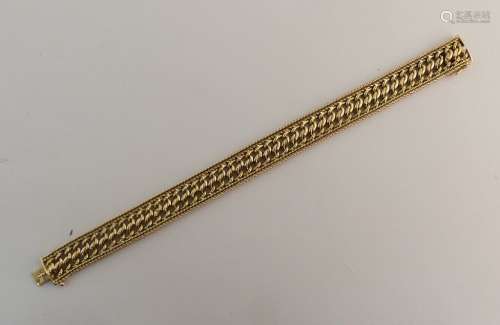Bracelet souple en or jaune. L. 19 cm. Poids. 21.6g.